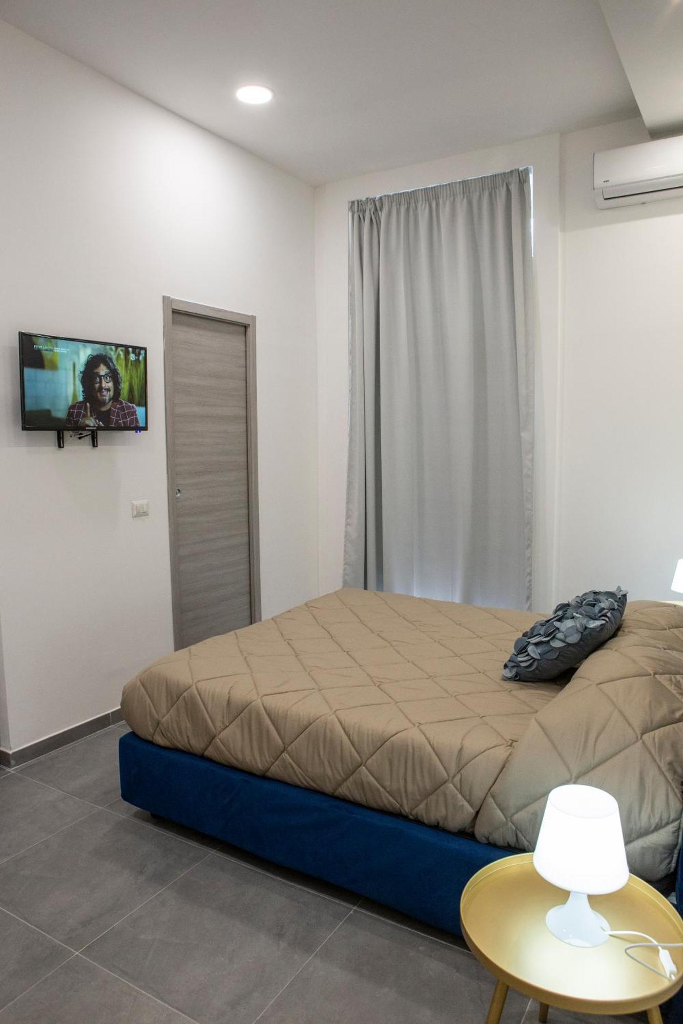 Napoli Skyport Bed & Breakfast Exterior photo