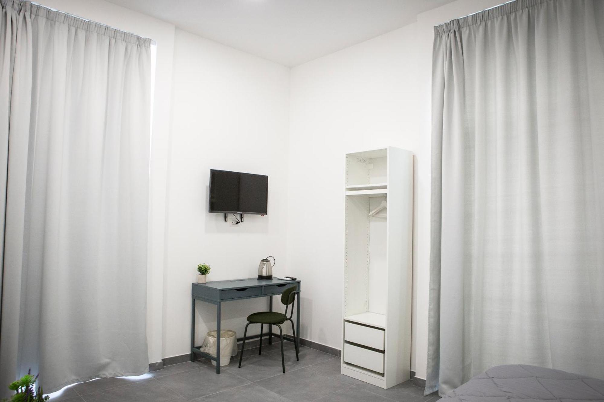Napoli Skyport Bed & Breakfast Exterior photo
